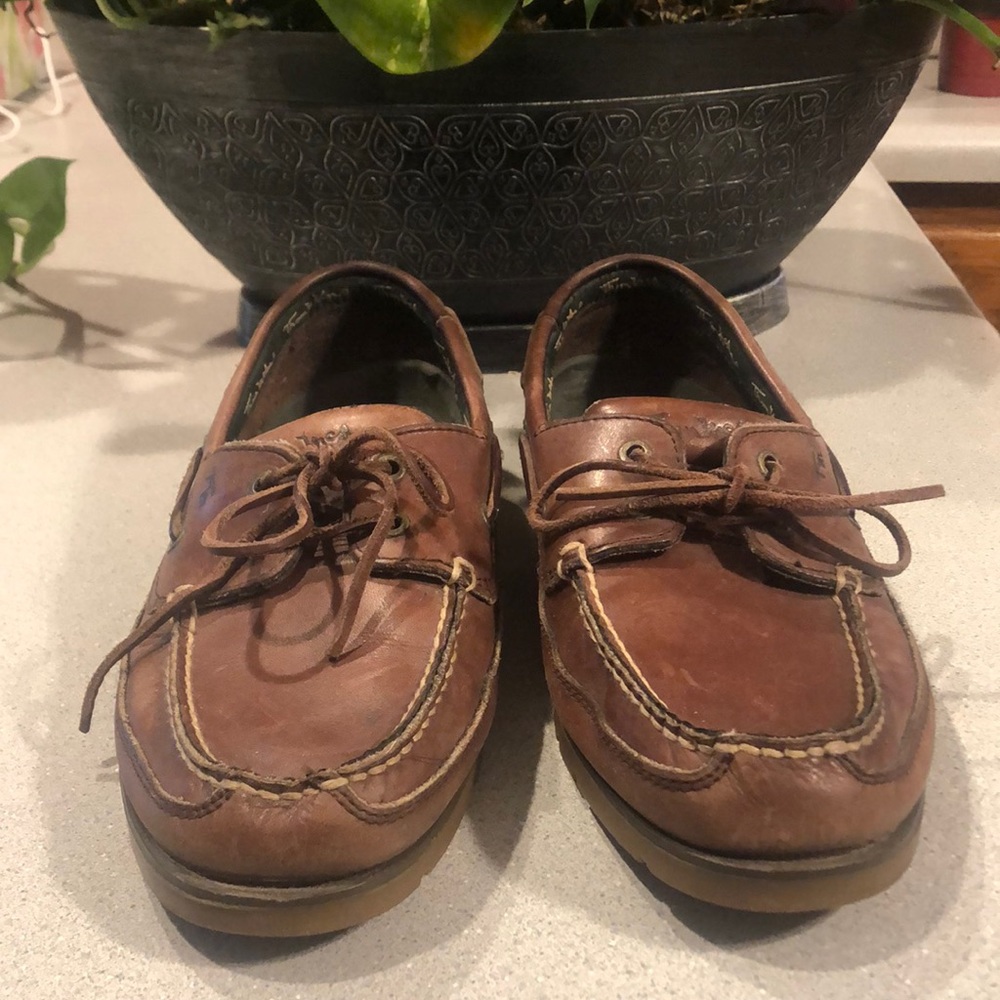 Thom Mcan sz 10 Leather Upper Loafers with Rubber Soles